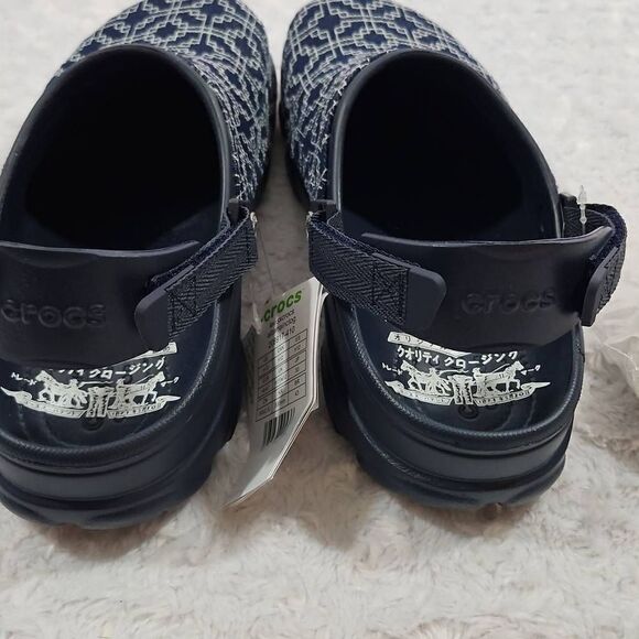LEVI'S X CROCS ALL TERRAIN CLOG men's 12 with 3 Collectable Jibbitz Charms Inclu - Picture 6 of 10